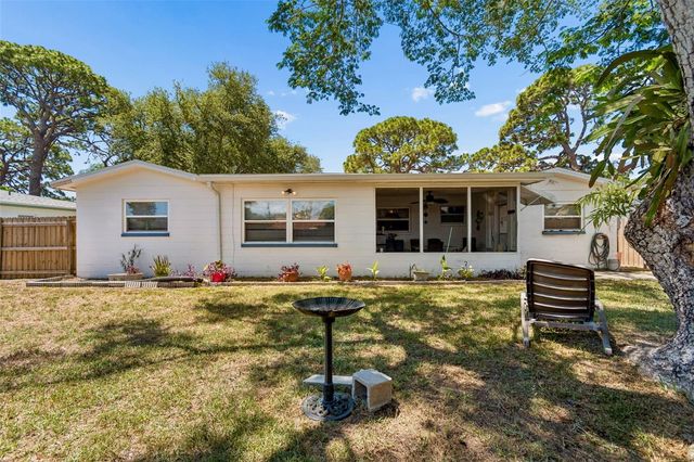 2085 68TH AVENUE S, St Petersburg, FL 33712