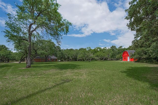 144 Pin Oak Lane, Hempstead, TX 77445
