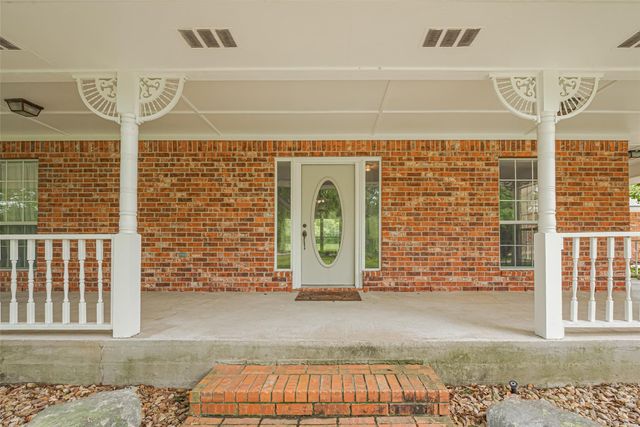 144 Pin Oak Lane, Hempstead, TX 77445