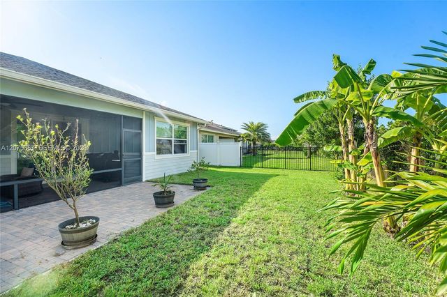 1393 Wandering Willow Way, Loxahatchee, FL 33470