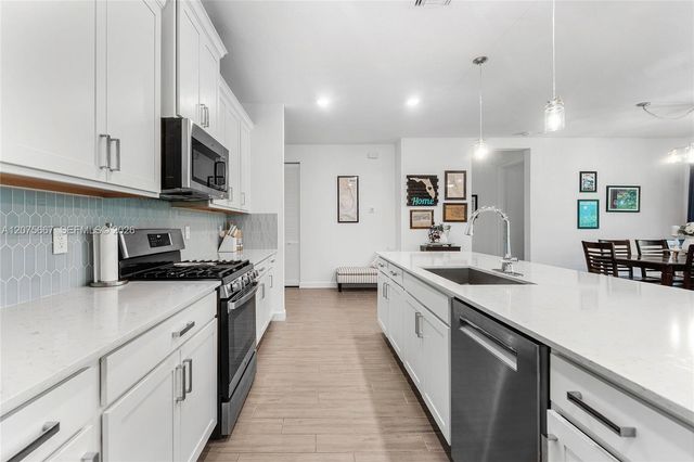 1393 Wandering Willow Way, Loxahatchee, FL 33470