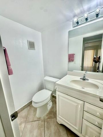 1047 Exeter C, Boca Raton, FL 33434