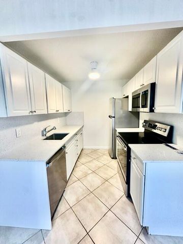 1047 Exeter C, Boca Raton, FL 33434