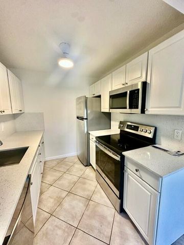 1047 Exeter C, Boca Raton, FL 33434