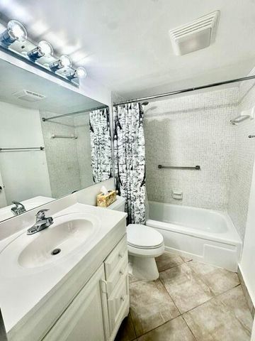 1047 Exeter C, Boca Raton, FL 33434