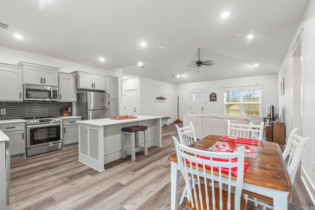 36 Sky Eagle Drive, Greenbrier, AR 72058