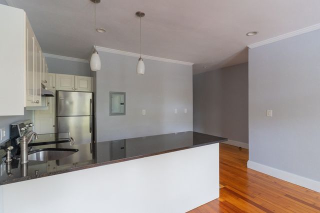 1834 Beacon St 5, Brookline, MA 02445