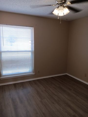 5119 W Illinois Ave, Midland, TX 79703