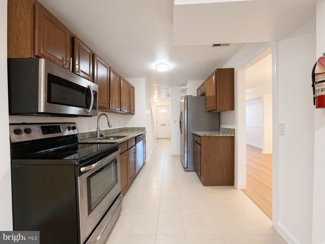 1018 45TH ST NE, Washington, DC 20019
