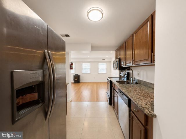 1018 45TH ST NE, Washington, DC 20019