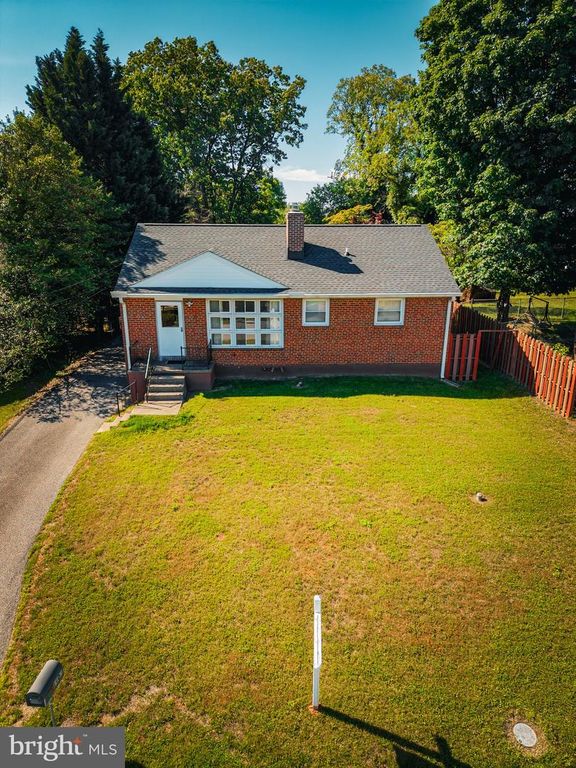 Image 1 of property listing at 1902 MOUNTAIN AVE, Baltimore, MD 21234