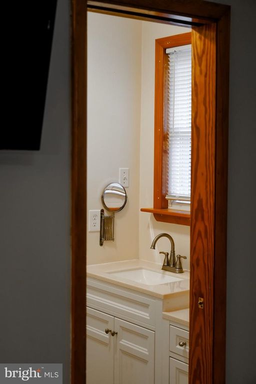 Image 16 of property listing at 1902 MOUNTAIN AVE, Baltimore, MD 21234