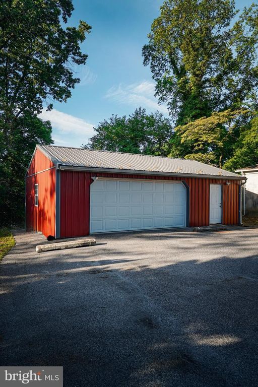Image 28 of property listing at 1902 MOUNTAIN AVE, Baltimore, MD 21234