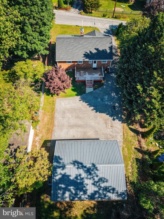 Image 32 of property listing at 1902 MOUNTAIN AVE, Baltimore, MD 21234