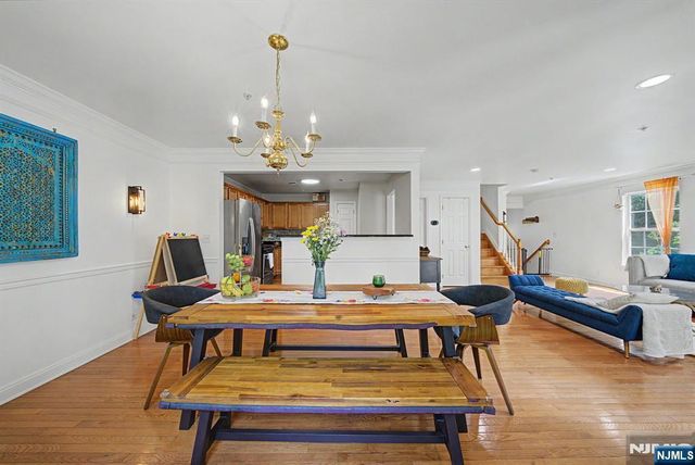 180 Blue Heron 180, Secaucus, NJ 07094