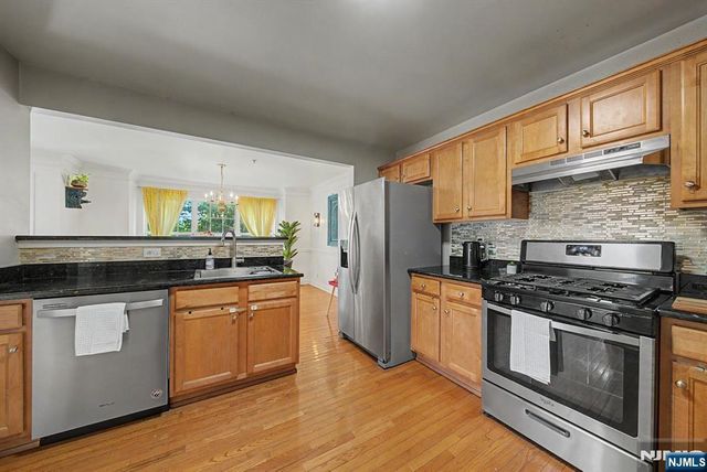 180 Blue Heron 180, Secaucus, NJ 07094