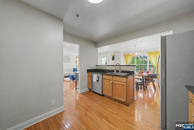 180 Blue Heron 180, Secaucus, NJ 07094