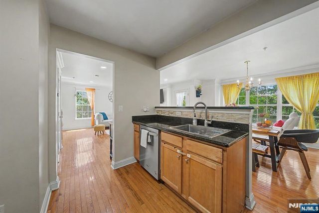 180 Blue Heron 180, Secaucus, NJ 07094
