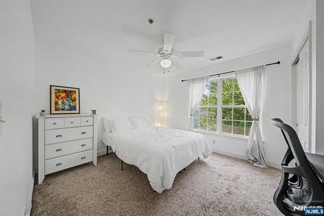 180 Blue Heron 180, Secaucus, NJ 07094