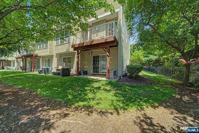180 Blue Heron 180, Secaucus, NJ 07094