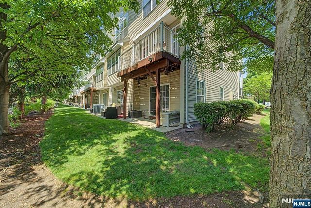 180 Blue Heron 180, Secaucus, NJ 07094