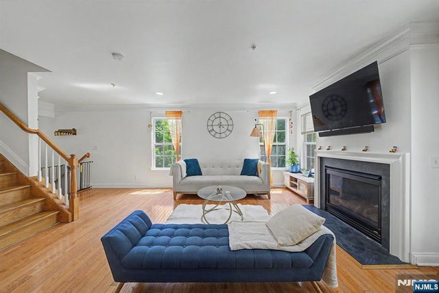 180 Blue Heron 180, Secaucus, NJ 07094