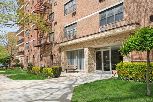153-25 88th Street 4B, Howard Beach, NY 11414