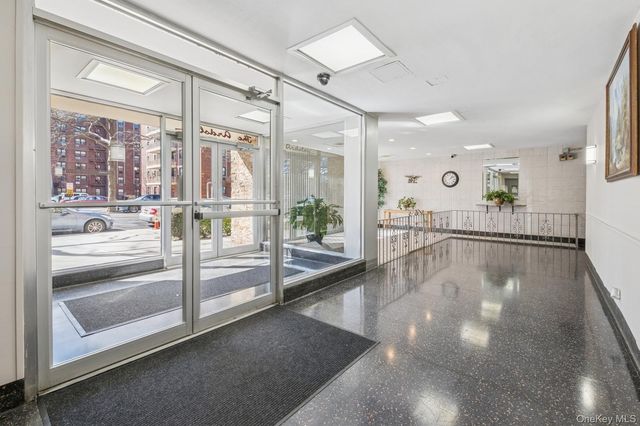 153-25 88th Street 4B, Howard Beach, NY 11414