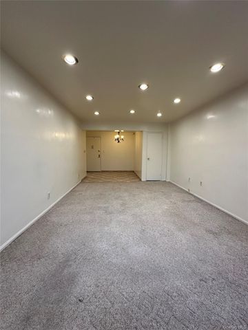 153-25 88th Street 4B, Howard Beach, NY 11414