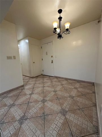 153-25 88th Street 4B, Howard Beach, NY 11414