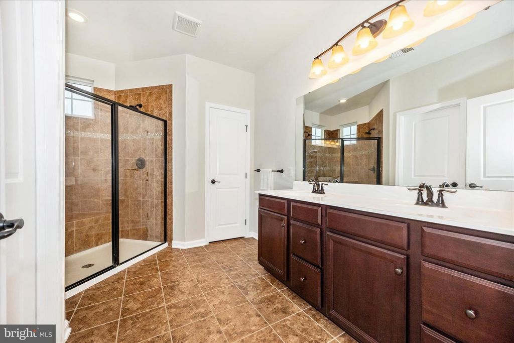 Image 11 of property listing at 4700 PULLER DR, Jefferson, MD 21755