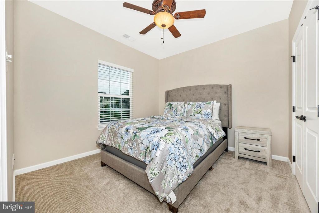Image 13 of property listing at 4700 PULLER DR, Jefferson, MD 21755