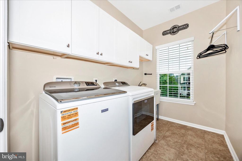 Image 15 of property listing at 4700 PULLER DR, Jefferson, MD 21755