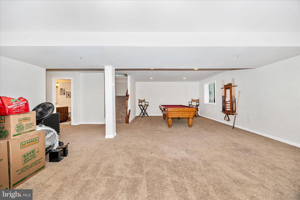 Image 18 of property listing at 4700 PULLER DR, Jefferson, MD 21755