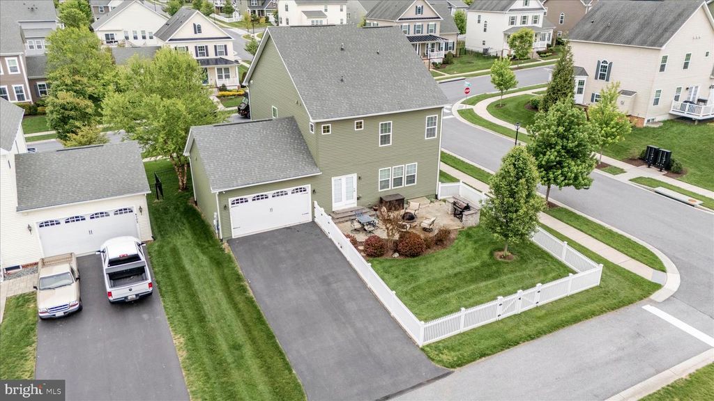 Image 38 of property listing at 4700 PULLER DR, Jefferson, MD 21755