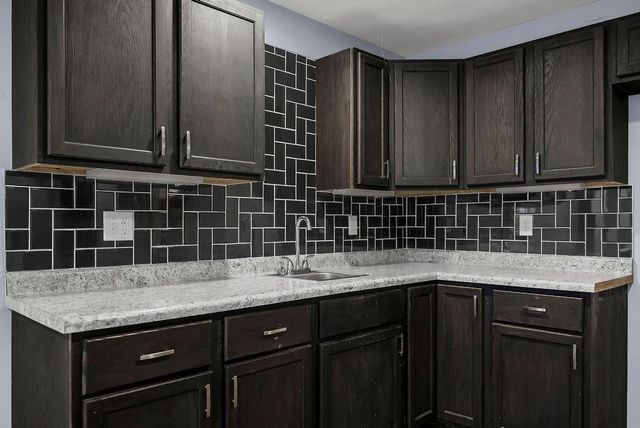 11504 E 207th Circle, Peculiar, MO 64078