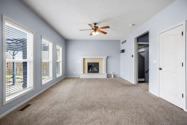 11504 E 207th Circle, Peculiar, MO 64078