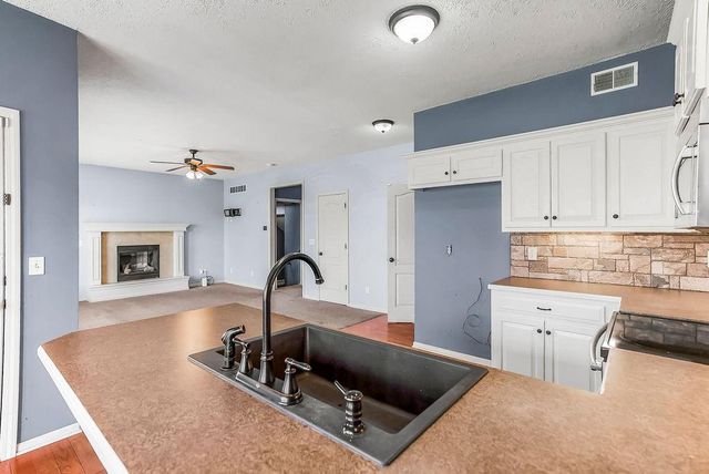 11504 E 207th Circle, Peculiar, MO 64078