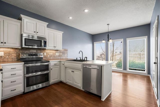 11504 E 207th Circle, Peculiar, MO 64078