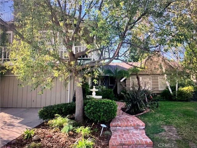 23804 Oxnard, Woodland Hills, CA 91367