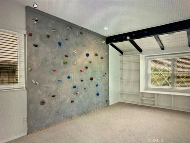 23804 Oxnard, Woodland Hills, CA 91367