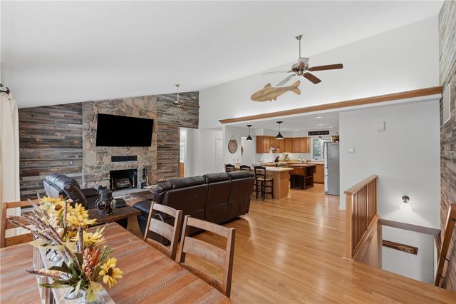 891 Lakeview Drive, Eureka Springs, AR 72631