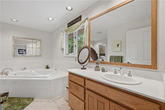 891 Lakeview Drive, Eureka Springs, AR 72631