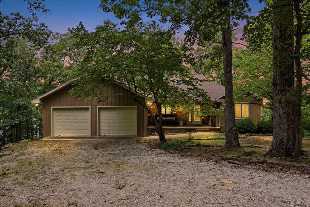 891 Lakeview Drive, Eureka Springs, AR 72631