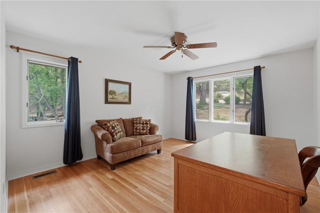 891 Lakeview Drive, Eureka Springs, AR 72631