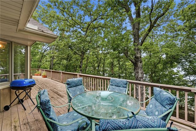 891 Lakeview Drive, Eureka Springs, AR 72631