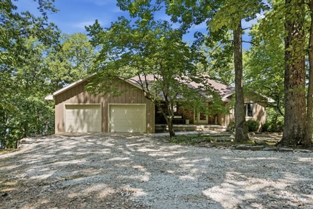 891 Lakeview Drive, Eureka Springs, AR 72631