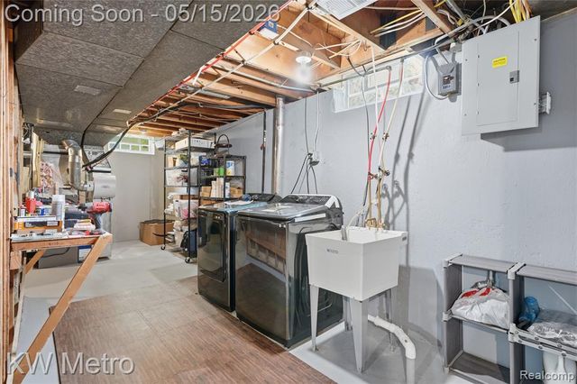 1925 Nakota Road, Royal Oak, MI 48073
