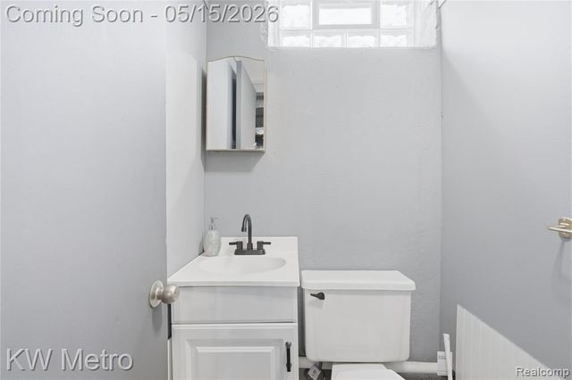 1925 Nakota Road, Royal Oak, MI 48073