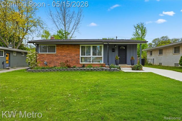 1925 Nakota Road, Royal Oak, MI 48073